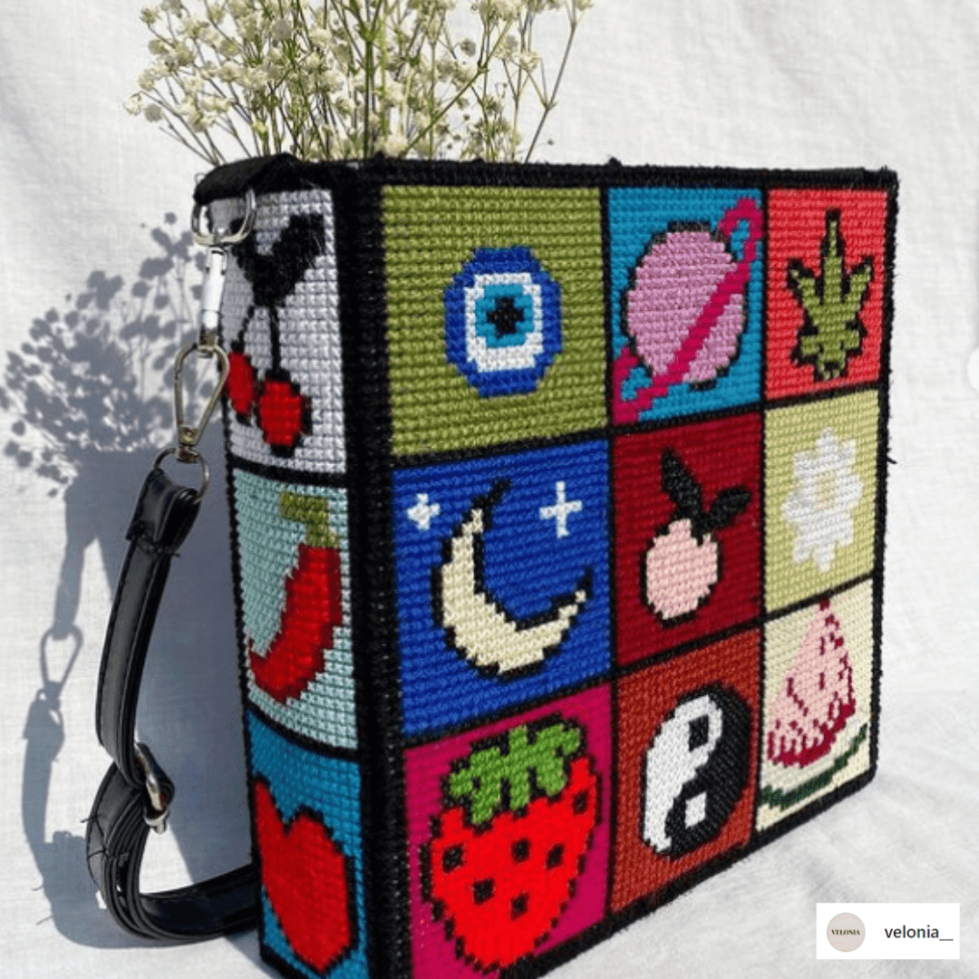 How to make your own Unif Dupe Stitch Bag, PIXEL ART DIY